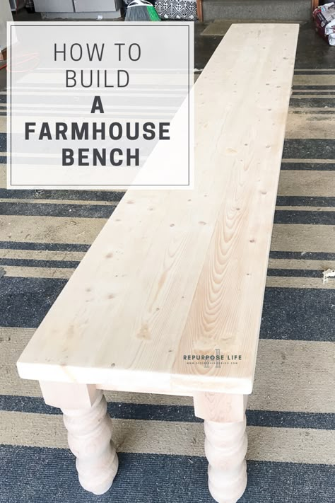 Easy DIY bench tutorial. How to build a modern farmhouse bench for your entryway, dining room, bedroom or great for outdoors too! Build A Farmhouse, Diy Bank, Diy Benches, Farmhouse Bench Diy, Diy Kitchen Table, Diy Seating, Room Bench, Farmhouse Bench, Diy Projektit