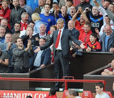 Arsene Wenger is sent to the stands in Old Trafford for kicking a bottle. Arsenal Wallpapers, Arsenal Manager, Arsene Wenger, Arsenal Players, Arsenal Football Club, Arsenal Football, 65th Birthday, Arsenal Fc, North London