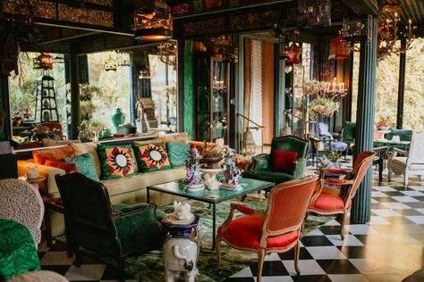 Vintage chairs, various textiles, textures, and finishes, with tons of lighting and decor makes this dining area a refined Bohemian space. Colorful Maximalism, Maximalism Interior Design, Hutton Wilkinson, Prohibition Style, Mexico Decor, Maximalism Interior, Maximalist Living Room, Maximalist Interior Design, Eclectic Maximalism