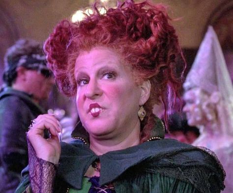 . Winifred Sanderson Aesthetic, Winnie Hocus Pocus, Winnifred Sanderson, Winnie Sanderson, Hocus Pocus Halloween Costumes, Hermanas Sanderson, Hocus Pocus Book, Hocus Pocus 1993, Kathy Najimy