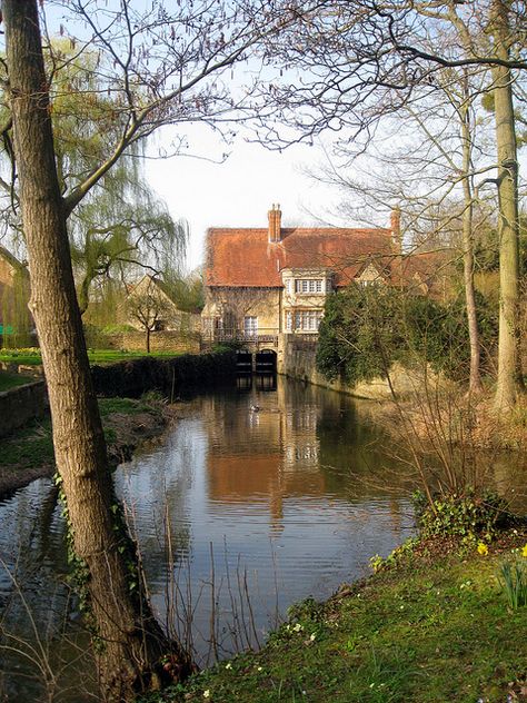 House on the River Cherwell, Oxford, England by Rosebud House On The River, Oxford England, 수채화 그림, England And Scotland, English Cottage, English Countryside, Country Life, London England, The River