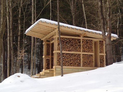 Dwell - Design Students Build Seven Modern Sheds in Rural Vermont Modern Sheds, Firewood Storage Outdoor, Firewood Shed, Free Shed Plans, Storage Outdoor, Cheap Sheds, Modern Shed, Wood Storage Sheds, Shed Plan