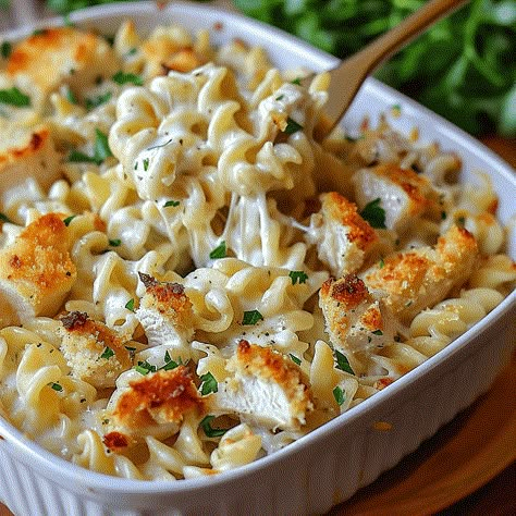 Are you craving something warm, cheesy, and utterly satisfying? Then you’re in luck because today I’m sharing a recipe that checks all those boxes and then some: Creamy Garlic Parmesan ... Read more Cheesy Garlic Pasta Recipes, Dinner Ideas For Two Cheap, Creamy Garlic Pasta With Chicken, Traditional Meals Dinners, Easy Dinner Ideas While Pregnant, Meals With Parmesan Cheese, Creamy Garlic Parm Chicken Pasta, Best Dinner Recipes For Family, Cheap Pasta Recipes Budget