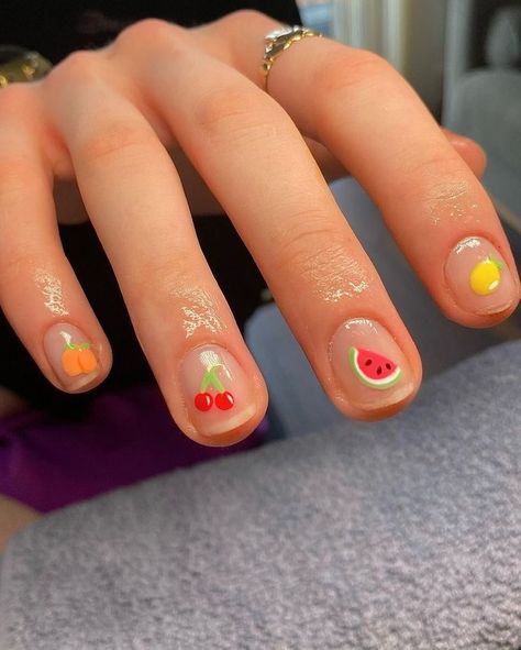 Gel Manicures Designs, Food Inspired Nails, Fruit Short Nails, Food Nail Designs, Fruit On Nails, Easy Fruit Nails, Nail Fruit Designs, Peach Fruit Nails, Fruit Gel Nails