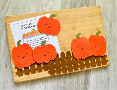 Pumpkin Felt Board, Family Engagement Activities, Felt Board Templates, Autumn To Do List, Preschool Fall Activities, Pumpkin Felt, 5 Little Pumpkins, Fall Art Ideas, Flannel Stories