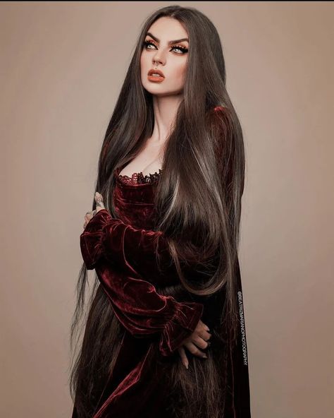 Victorian Goth Fashion, Beatriz Mariano, Rave Hair, Victorian Goth, European Women, Dark Gothic, Have A Wonderful Day, Gothic Girls, Wonderful Day