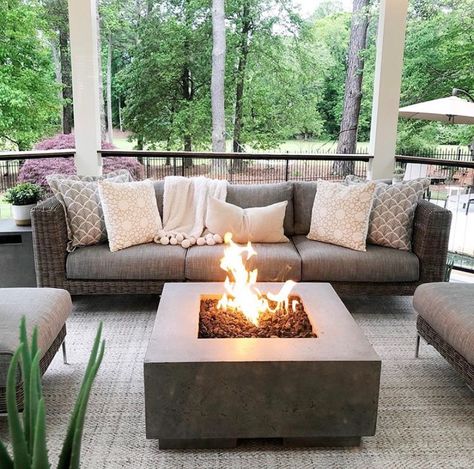 53 Stunning Outdoor Fire Pit Ideas | Chaylor & Mads Modern Outdoor Firepit, Outdoor Fire Pit Ideas, Outdoor Fire Pit Area, Fire Pit Decor, Sunken Fire Pits, Outdoor Fire Table, Fire Pit Ideas, Modern Fire Pit, Outdoor Fire Pit Table