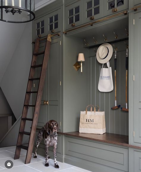 Utility Boot Room, Boot Room Utility, Humphrey Munson, Room London, Mudroom Entryway, Mudroom Laundry Room, Room Design Inspiration, Mudroom Design, Laundry Ideas