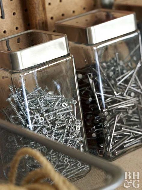 Organizing Nails And Screws Ideas, Screws Organization Ideas, Nail Storage Ideas, House Organization Ideas, Garage Organization Hacks, Tool Shed Organizing, Nut And Bolt Storage, Nail Organization, Garage Organization Ideas