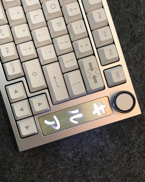 IMPORTANT: PLEASE SEND ME A MESSAGE BEFORE PLACING AN ORDER TO DISCUSS THE DESIGN. KEYBOARD IS SOLD SEPARATELY. Personalize your GMMK Pro keyboard with our exquisite collection of custom badges made from high-quality Acrylic, Aluminum, Stainless Steel, or Brass. Our badges are available in various finishes including tumbled, brushed, painted, and hand-polished, allowing you to create a unique look for your keyboard.  We also offer etching in black to allow for more intricate designs. If you pref Gmmk Pro Keyboard, Computer Gaming Room, Computer Set, Tech Aesthetic, Gaming Room Setup, Custom Badges, Computer Setup, Pc Setup, Game Room Design