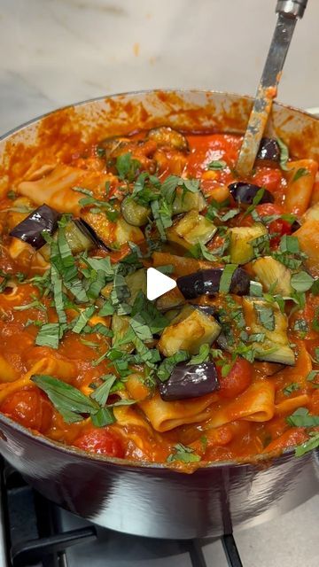 Eggplant In The Oven, Pasta With Zucchini And Tomatoes, Eggplant Pasta, Tomato Pasta Recipe, Eggplant Zucchini, Zucchini Tomato, Pasta Alla Norma, Fresh Cherry, Rigatoni Pasta