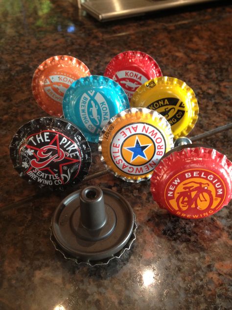 Beer bottle cap drawer pulls by Jen Brooks  beer caps, bottle caps, soda tops 50s Diner Kitchen, Basement Wall Ideas, Basement Apartment Decor, Beer Display, 50s Diner, Apartment Decorating Ideas, Beer Bottle Cap, Bottle Cap Art, Basement Apartment