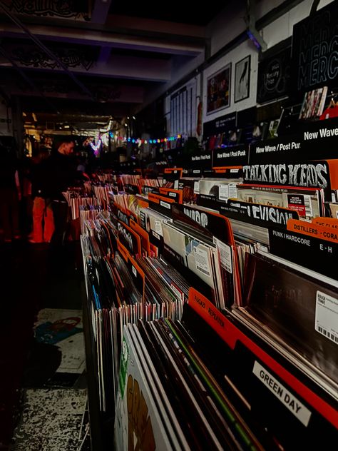 Rough Trade Records, Party Vibe, Record Stores, Old Records, Rough Trade, Record Shop, Vintage Records, Record Store, Green Day