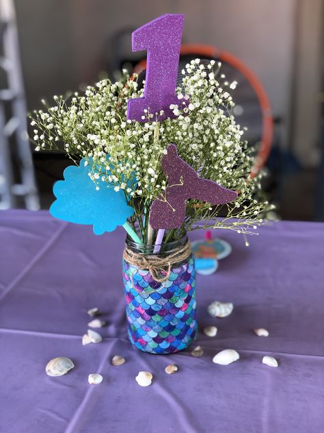 Mermaid Mason Jar, The Little Mermaid Centerpieces, Mermaid Birthday Centerpieces, Mermaid Centerpiece Ideas, Mermaid Party Centerpiece, Mermaid Centerpieces, Little Mermaid Centerpieces, Mermaid Theme Birthday Party, Mermaid Birthday Cakes