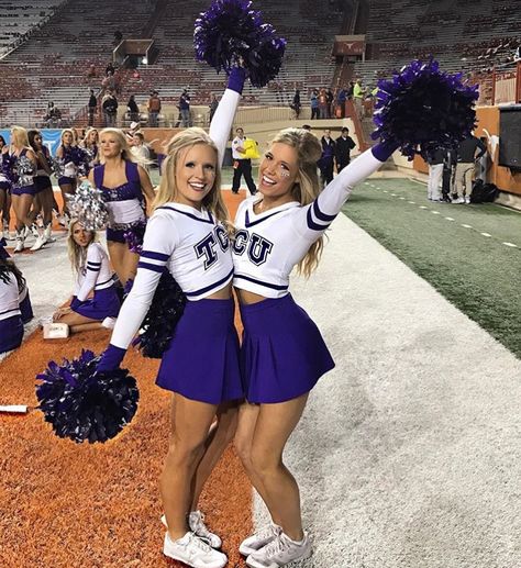 TCU Cheer Cheerleading Workouts, Cheerleader Halloween, Cheer Costumes, Caroline Smith, Carnaval Outfit, Cheerleading Photos, Cute Cheer Pictures, Cheer Picture Poses, Cheer Poses