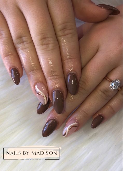 Brown Tone Nails Design, Brown Festive Nails, Brown Nails With Swirls, Purple And Brown Nails Designs, Brown Pattern Nails, Brown Nails For Prom, Gel X Brown Nails, Red Brown Nails Design, Brown Nails With Accent Nail