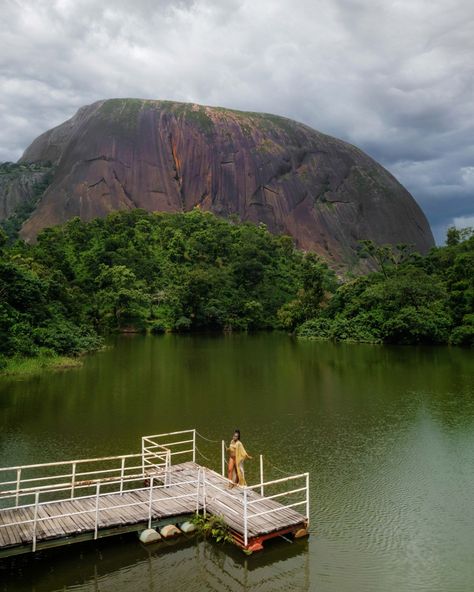 Exploring Abuja, Nigeria: The Best Things To Do - ANITA ALOYS Abuja Nigeria Travel, Nigeria Landscape, Nigeria Aesthetic, African Colonization, African Adventure, Nigeria Travel, Nigerian Culture, City Streets Photography, Abuja Nigeria