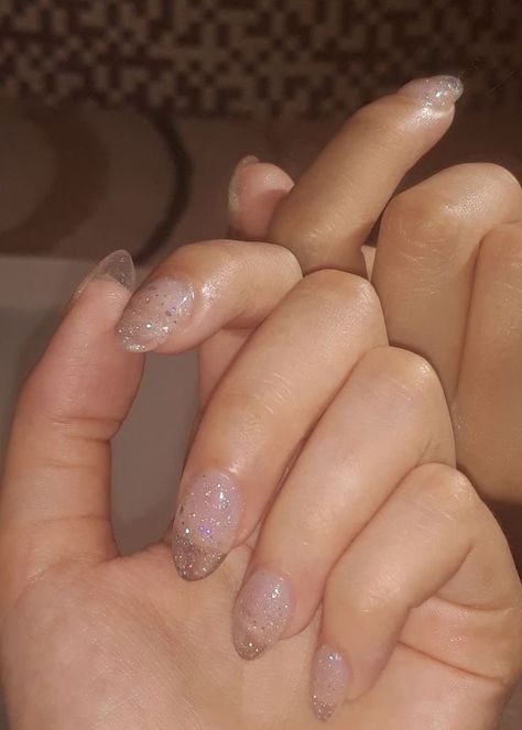 Clear Nails Acrylic Glitter, Clear Glitter Nails Almond, Nails Clear With Design, Transparent Glitter Nails, Clear Glitter Nails, Clear Acrylic Nails, Transparent Nails, Exotic Nails, Cute Gel Nails