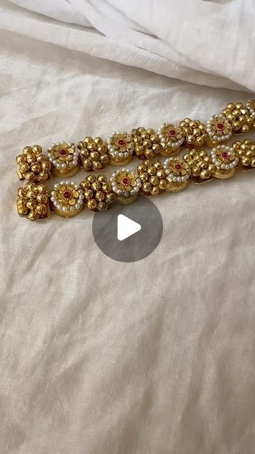 Anushree designs on Instagram: "Full ka gajra  2850 pair  📱+919799999494 📍Mumbai based  No hold on any items without payment.  No exchange no return.  Parcel opening video required without any pause and from scratch to clam any damage.   We are based in mumbai. It’s a home based jewellery business. We are manufacturers wholesaler and retailers. We are specialised in all type of pachi kundan, American Diamond (AD), uncut polki kundan, jadau and many more. Our all Jewellery is handmade and in a premium quality. For order you can simply WhatsApp or dm us. We ship worldwide 🌎  #anushreedesigns #jewels #weddingday #weddings #bride #indian #bollywood #desi #punjabi  #weddinginspiration #bridetobe #indianwedding #nikkah #sikhwedding #bridesmaids #indianjewels #desiwedding #necklace #earrings # Bride Indian, Jewellery Business, Opening Video, Polki Necklace, Polki Jewellery, Sikh Wedding, Desi Wedding, Indian Bollywood, American Diamond