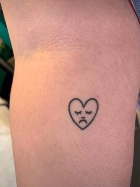 Stick And Poke Face Tattoo, Tiny Face Tattoos For Women Under Eye, Tiny Stick And Pokes, Stick And Poke Ideas Simple, Stick And Poke Tattoo Easy, Heart Stick And Poke, Small Tattoos Easy, Little Stick And Poke Tattoos, Simple Stick And Poke Tattoo