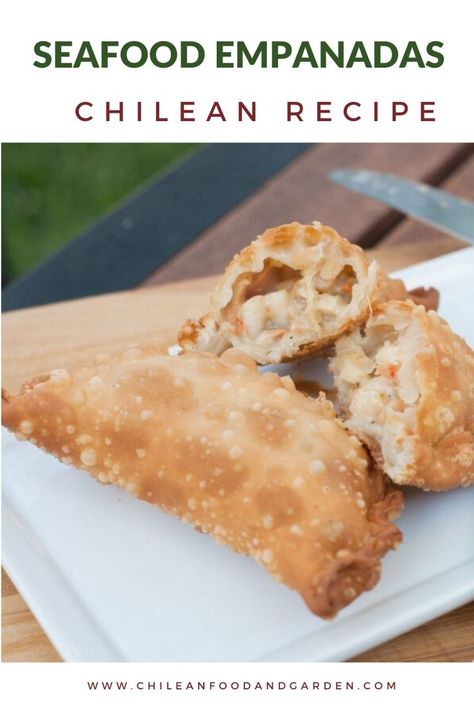 Seafood Empanadas are usually bought on small stands by the beaches in Chile. Seafood Empanadas, Chilean Empanadas Recipe, Argentina Chicken Empanadas, Colombian Empanadas, Chilean Empanadas Dough, Savoury Pastry Recipe, Colombian Empanadas Dough, Recipes For Food, Chilean Food