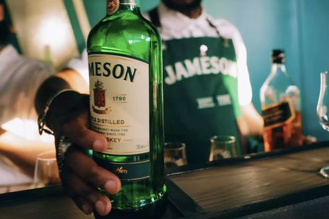 Jameson Irish Whiskey Is Opening a Free Pop-Up Distillery in New York City — Irish Whiskey LAD Whiskey Distillery, Jameson Irish Whiskey, Distillation Process, Hudson Yards, Irish Whiskey, Wonders Of The World, Whiskey, Pop Up, York City