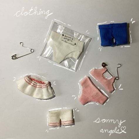 sonny angel clothing!! diapers🧷~10 dhs pink swimsuit 🩱 💕~10 dhs jeans 👖~5 dhs shorts 🩳~5 dhs dm me to claim or just comment “c” or mine 🛒 Sonny Angel Clothes, Angel Clothes, Angel Clothing, Sonny Angels, Angel Outfit, Pink Swimsuit, Sonny Angel, Baggy Jeans, Just For Fun