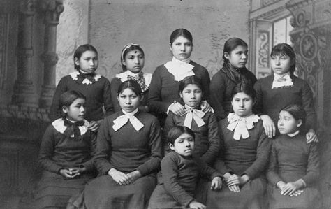 Native American Boarding Schools, Indian Boarding Schools, Native Child, Native American Children, Boarding Schools, Us School, American Children, Us Government, Boarding School