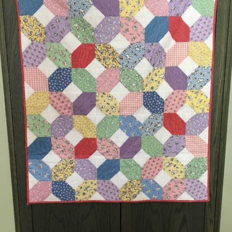 Smiles And Kisses Quilt Pattern, Hugs And Kisses Quilt Pattern Free, Hugs And Kisses Quilt, Kisses Quilt Pattern, Hugs N Kisses, Charity Quilts, Plaid Quilt, City Dog, Picture Quilts