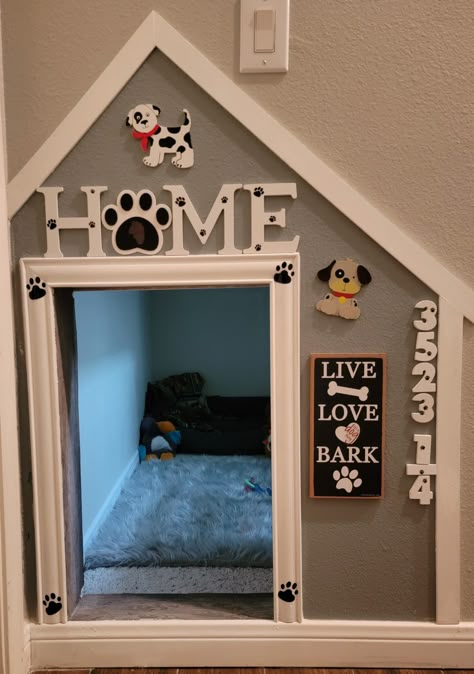 Under Stairs Dog House Ideas, Under Stairs Ideas For Dogs, Dog Den Under Stairs, Understairs Dog Area, Under Stairs Cat Room, Dog Room Ideas Under Stairs, Dog Room Under The Stairs, Dog House Under Stairs, Dog Bedrooms In House