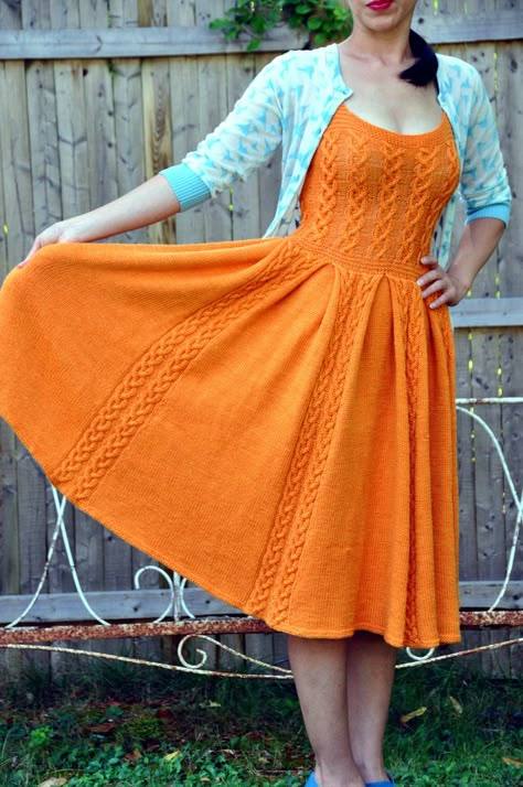 Ravelry: jettshin's 23.Marvelous Dawn. A knitted FULL CIRCLE DRESS!! Knit Sweater Dress Pattern, Knitted Dress Pattern, Knitting Pattern Dress, Knitting Dresses, Full Circle Dress, Sweater Dress Pattern, Dress Knitting Pattern, Knit Dress Pattern, Knitted Dresses