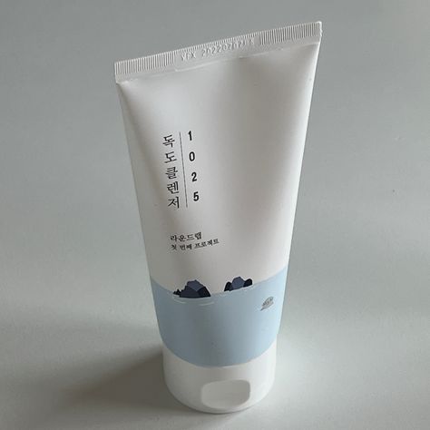 Dokdo Cleanser, Minimal Aesthetic, Lab, Makeup, Quick Saves, Make Up