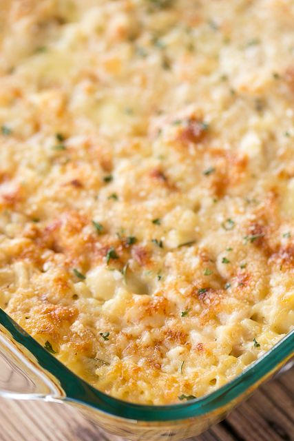 Old School Chicken and Rice Casserole - seriously THE BEST!!! Everyone cleaned their plate and went back for seconds - even our picky eaters!!! Chicken, cream of chicken, cream of mushroom, cream of celery, onion powder, garlic powder, water, milk, instant rice and parmesan cheese. This has quickly become a family favorite! We make it at least once a month. SO good!! Crowd Recipes, Chicken And Rice Casserole, Chicken Rice Casserole, Cream Of Celery, Rice Casserole Recipes, Poultry Dishes, Meals Ideas, Instant Rice, Celery Soup