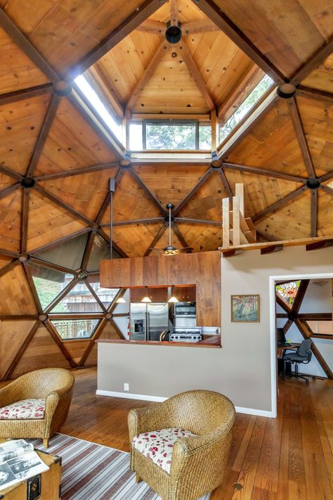 Photo 4 of 11 in It Took Seven Years to Build This Geodesic Dome by Hand—and it’s Now Listed For $889K - Dwell Dome Building, Geodesic Dome Homes, Dome Home, Dome House, Earth Homes, Geodesic Dome, Round House, Sustainable Architecture, Prefab Homes