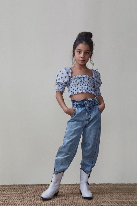 Kids Summer Outfits, Modelling Poses, Denim Photoshoot, White Cowboy Boots, Nike Outfit, Sea Side, Custom Denim, Faded Denim, Jeans Kids