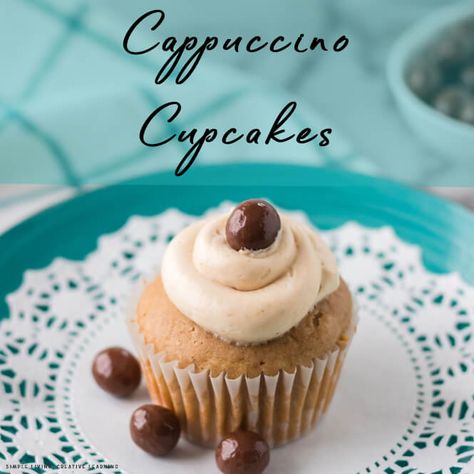 Cappuccino Cupcakes, Cupcakes Simple, Chocolate Covered Coffee Beans, Cookie Deserts, Shower Desserts, Breakfast Casserole Easy, Sicilian Recipes, Pinterest Party, Sweet Delights