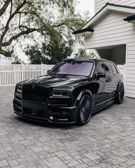 Mansory Rolls Royce, Rolls Royce Mansory Black, Matte Black Rolls Royce, Rolls Royce Cullinan Mansory, Rolls Royce Cullinan Matte Black, All Black Rolls Royce Cullinan, Widebody Rolls Royce Cullinan, Tokyo Drift Cars, Rolls Royce Cullinan