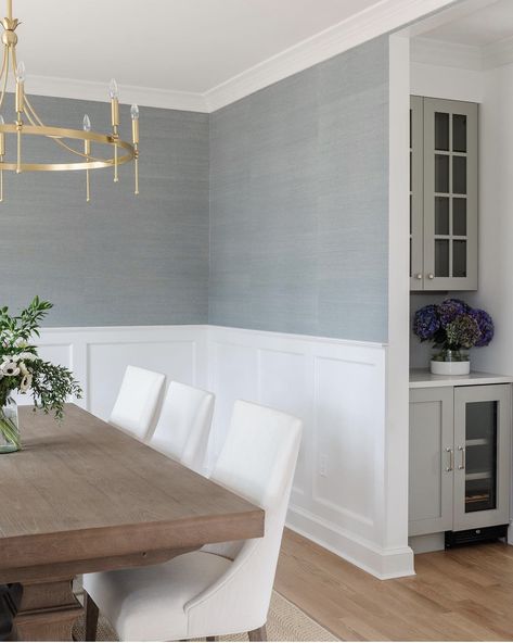 Dining Room Paint With Chair Rail, White Wainscoting Dining Room, Dining Rooms With Chair Rail, Chair Rail Dining Room Two Tones, Wainscoting And Wallpaper Dining Room, Dining Room Chair Rail Ideas, Dining Room Paneling Ideas, Chair Rail Kitchen, Dining Room With Chair Rail Paint Ideas