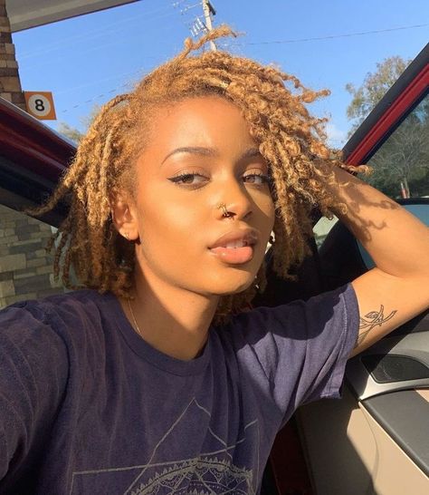 jivenchy🧘🏾‍♀️ on Twitter: "At first I was like mmhmm I want ✨locs✨ as a joke but broooo I don’t think it’s a joke anymore… " Hairstyles Tiktok, Short Dreadlocks Styles, Beautiful Dreadlocks, Loc Inspiration, Short Locs, Short Locs Hairstyles, Loc Hairstyles, Faux Locs Hairstyles, Beautiful Locs