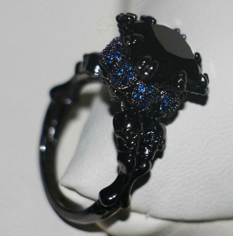 Rose Engagement Ring Vintage, Rhodium Ring, Gothic Engagement Ring, Black Gold Jewelry, Black Wedding Rings, Magical Jewelry, Black Diamond Ring, Gothic Wedding, Retro Jewelry