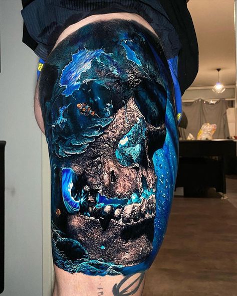 Ocean Skull by Sandry Riffard, an artist based in Le Puy-en-Velay, France. Underwater Tattoo, Colored Tattoo Design, Skull Sleeve Tattoos, Skull Sleeve, Realistic Tattoo Sleeve, Wicked Tattoos, Sugar Skull Tattoos, Back Tattoos For Guys, Creepy Tattoos