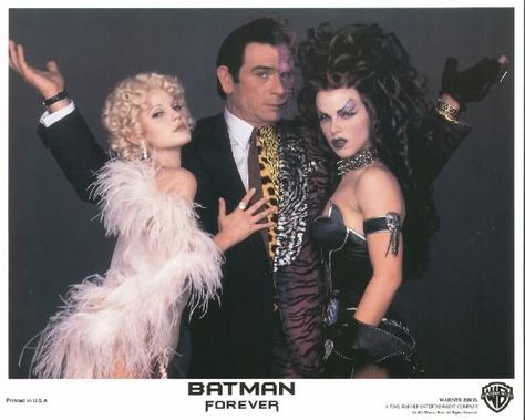 Drew Barrymore, Tommy Lee Jones and Debi Mazar from Batman Forever Sugar And Spice Batman Forever, Sugar And Spice Costume, Sugar And Spice Halloween Costumes, Sugar And Spice Batman, Two Face Costume, Zack Snyder Justice League, Debi Mazar, Batman Movies, Batman Film