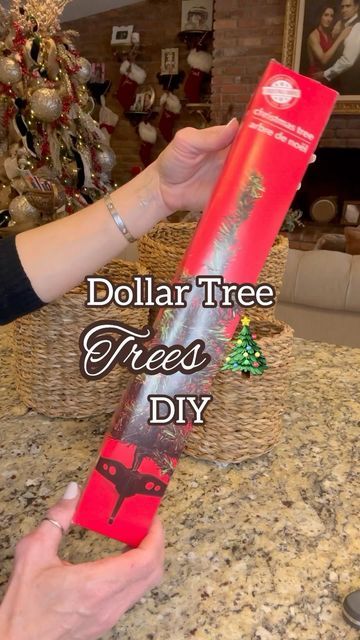 Dollar Tree Mini Christmas Tree Ideas, Dollar Tree Christmas Tree Ideas, Dollar Store Christmas Tree, Diy Christmas Centerpieces For Table, Dollar Tree Christmas Tree, Diy Dollar Tree Centerpieces, Dollar Tree Baskets, Dollar Tree Centerpieces, Props Ideas