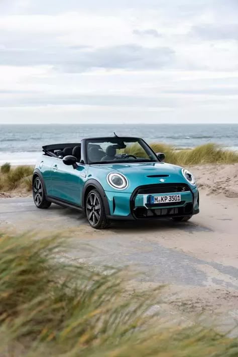 Mini Cooper Aesthetic, Convertible Mini Cooper, Mini Cooper Wallpaper, Blue Mini Cooper, Mini Cooper S Convertible, Mini Auto, Cooper Car, Mini Cooper Convertible, Luxury Van