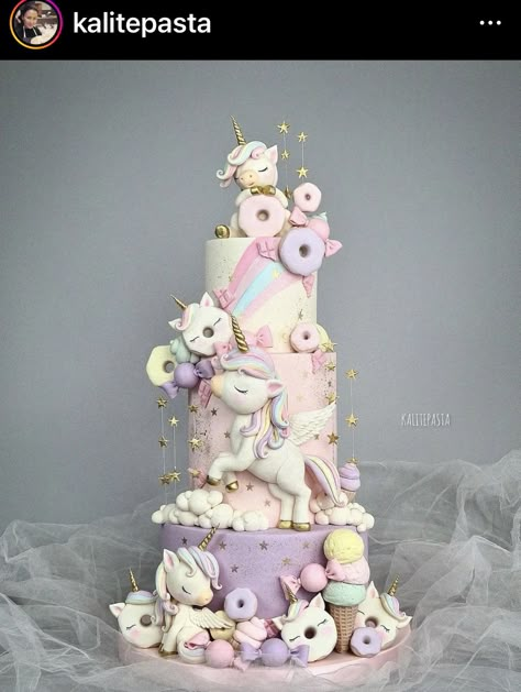 Animals Cake Design, Baby Cake Design, Unicorn Cake Design, Doll Birthday Cake, Carousel Cake, Tiered Cakes Birthday, Birthday Cake For Husband, Baby First Birthday Cake, Birthday Cake With Flowers