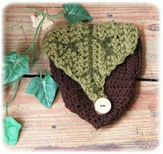 Crochet Ren Faire Accessories, Crochet Ren Faire Bag, Crochet Leaf Pouch, Leaf Bag Crochet, Crochet Foraging Bag, Crochet Leaf Bag, Renfaire Crochet, Ren Fair Crochet, Ren Faire Crochet