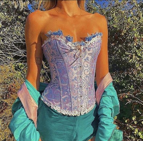 Blue And Purple Outfit Aesthetic, Blue And Purple Outfit, Purple Outfit Aesthetic, Corset Outfits, Purple Corset, Purple Outfit, Corset Outfit, Top Satin, Corset Fashion