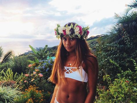 haa keaulana Hawaii People, Tahitian Costumes, Hawaii Magazine, Hawaiian Music, Hawaiian Airlines, Surfing Photography, Summer Inspiration, Asian Outfits, Island Girl