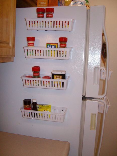 Organization doesn't have to be boring or expensive just copy these 10 dollar store ideas Spice Rack Ideas Small Spaces, Diy Spice Rack Ideas, Spice Rack Ideas, Organiser Cucina, Diy Spice Rack, Model Dapur, Diy Organizer, Apartment Storage, Cute Diy Projects