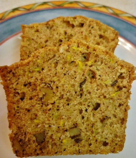 Yellow Squash & Walnut Bread                                                                                                                                                      More Yellow Squash Bread Recipe, Yellow Squash Bread, Squash Bread Recipe, Summer Squash Bread, Squash Cakes, Banana Zucchini, Squash Bread, Summer Squash Recipes, Yellow Squash Recipes